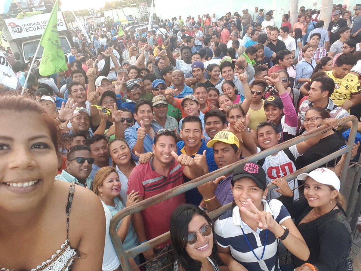 GomezlRichard's tweet photo. Causa indignación comentarios de ciertos "revolucionarios" de escritorio hablando de traidores. Donde estuvieron cuando se los necesitaba ? https://t.co/zUcfyXUWFP