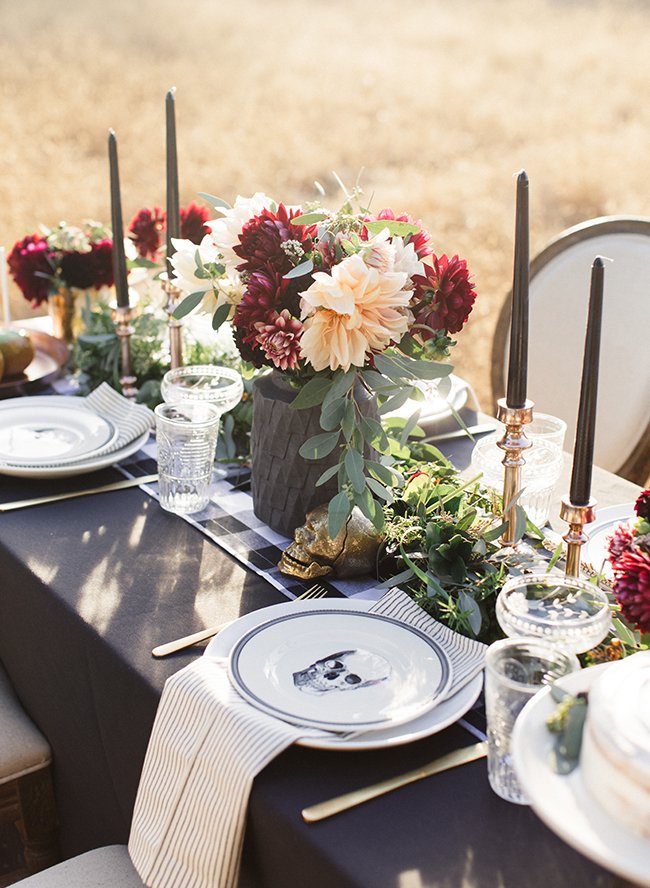 beinspiredpr's tweet photo. Whether you love Halloween or not, we guarantee you’ll love this moody fall table! https://t.co/SaMm7sQObT https://t.co/jPkb4jzuR8