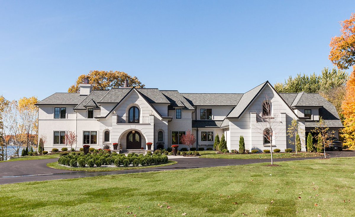 mspmag's tweet photo. This #MNShowcaseHome is house goals. Tours run until Nov. 12—get your tickets here: https://t.co/qoMgj1ofUa https://t.co/ciIMT21uQv