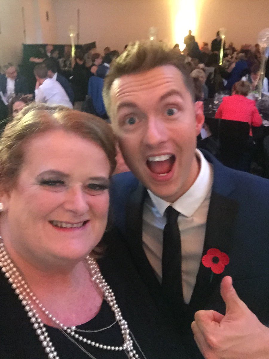 Foxcubmum's tweet photo. Met a really lovely chap at the #societyawards good luck to all nominees https://t.co/0CHSJKQMFo