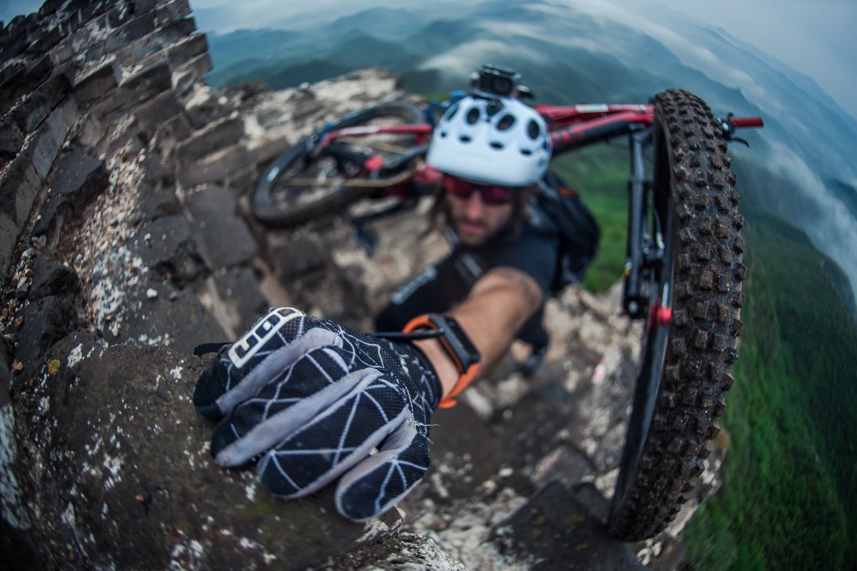 No pain no gain ☠️☠️☠️#greatwall #lagranmuralla #china <a href="/IONactionsports/">IONactionsports</a> <a href="/TomTom/">TomTom</a> <a href="/TomTomSports/">-</a> <a href="/CatlikeSport/">Catlike Sport</a> <a href="/veetireco/">Vee Tire Co</a> <a href="/VeeEurope/">VEE Tire Co. Europe</a>