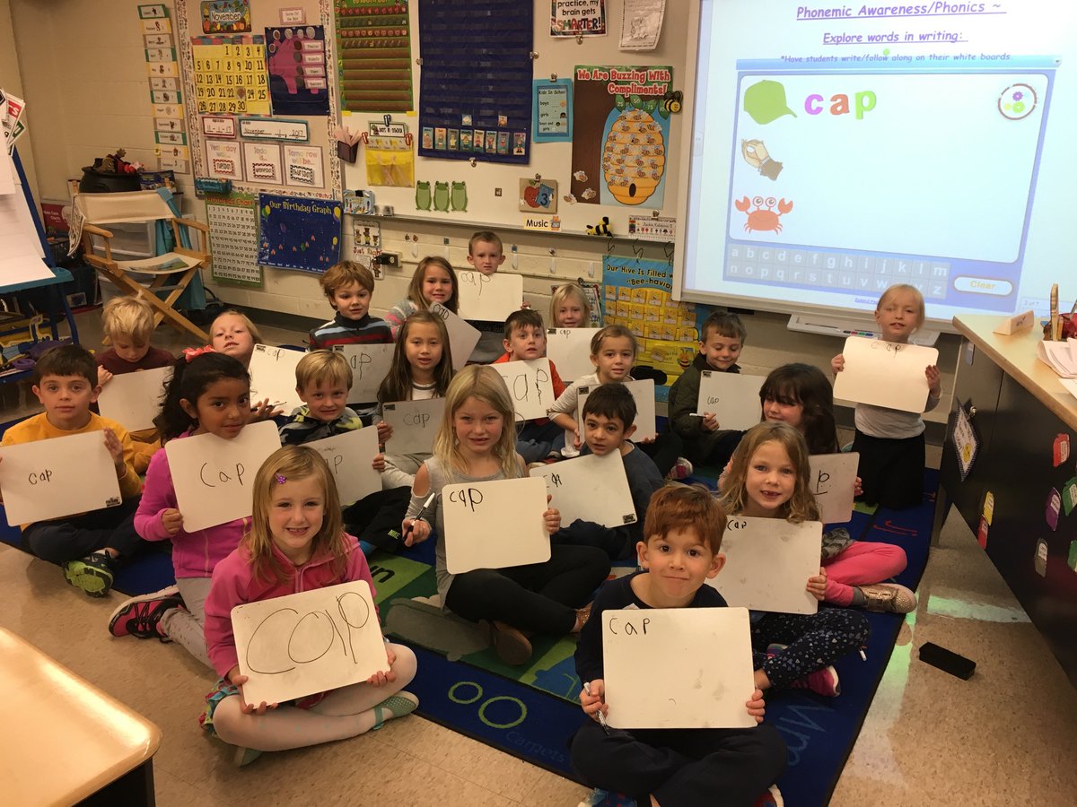We are “smartie spellers” in KK! We had fun sounding out and spelling words. #NHSSD @NHS_LES #littlestlions