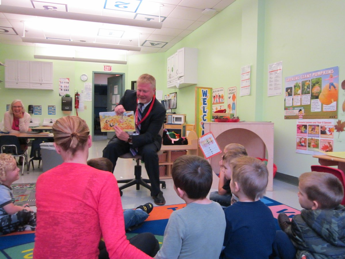 Sean_J_OBrien's tweet photo. Enjoyed visiting several of Ashtabula County's Community Action Agency locations &amp; reading to students at the Head Start Program on Monday. https://t.co/XeLqkI4Crd