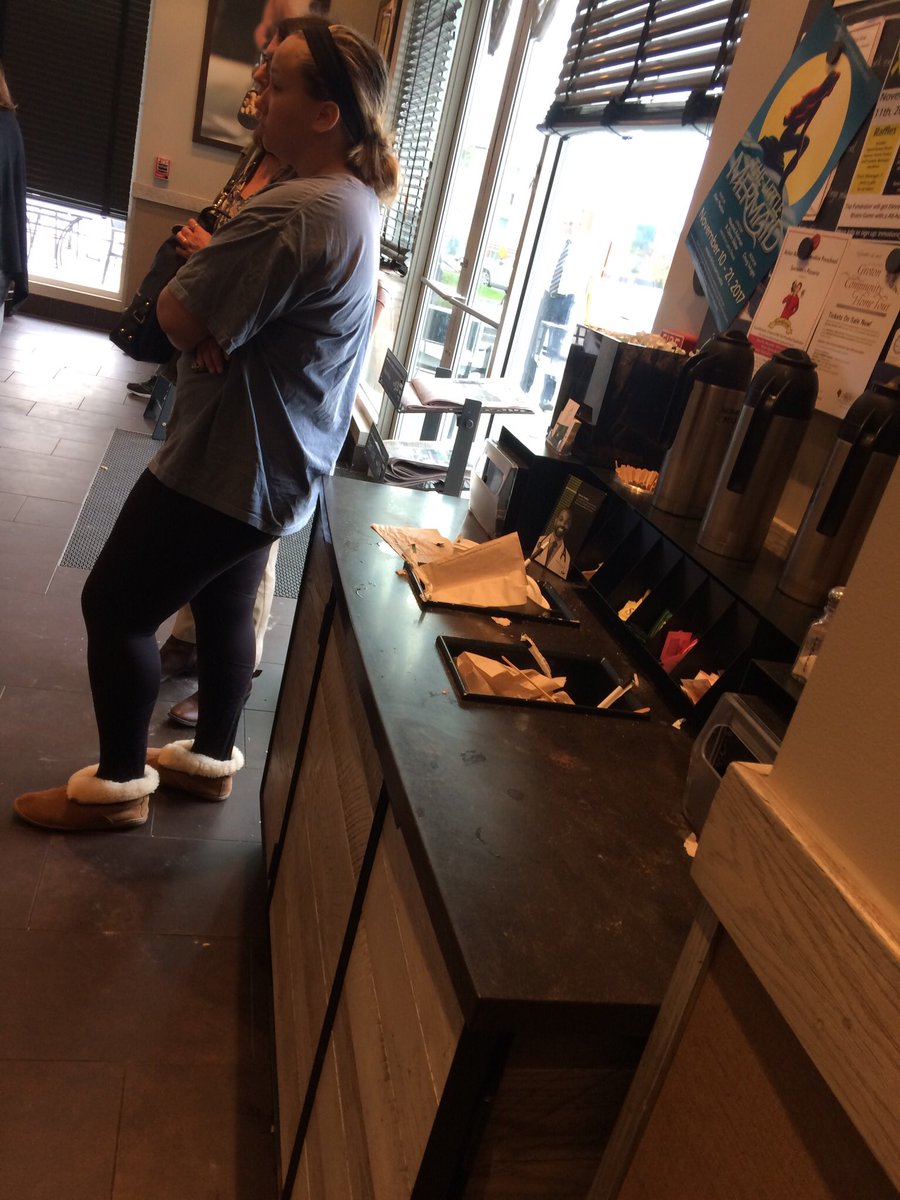 chart_research's tweet image. #Starbucks 
#Low Standards      
#Littleton                  shots timed out Lid on my cup was covered in dairy - yet no dairy in my drink.