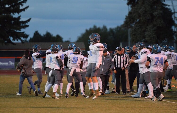 logankarren2's tweet photo. Head out to SV on Friday @ 4 for a fun time #RiceBound🍚 #RoadToState🏟 https://t.co/1Jn8GE5I2I