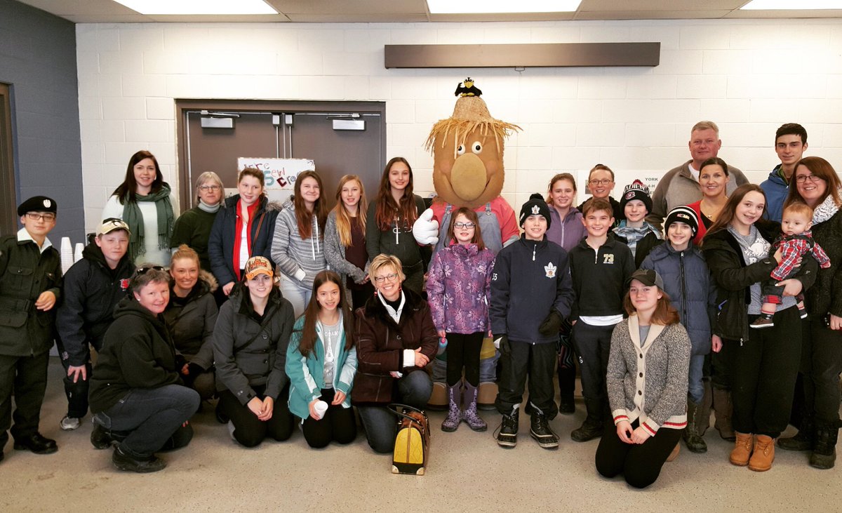 Here are some great picture I found of the time I spent with my #4H friends! 
#showusyour4hcolours #community