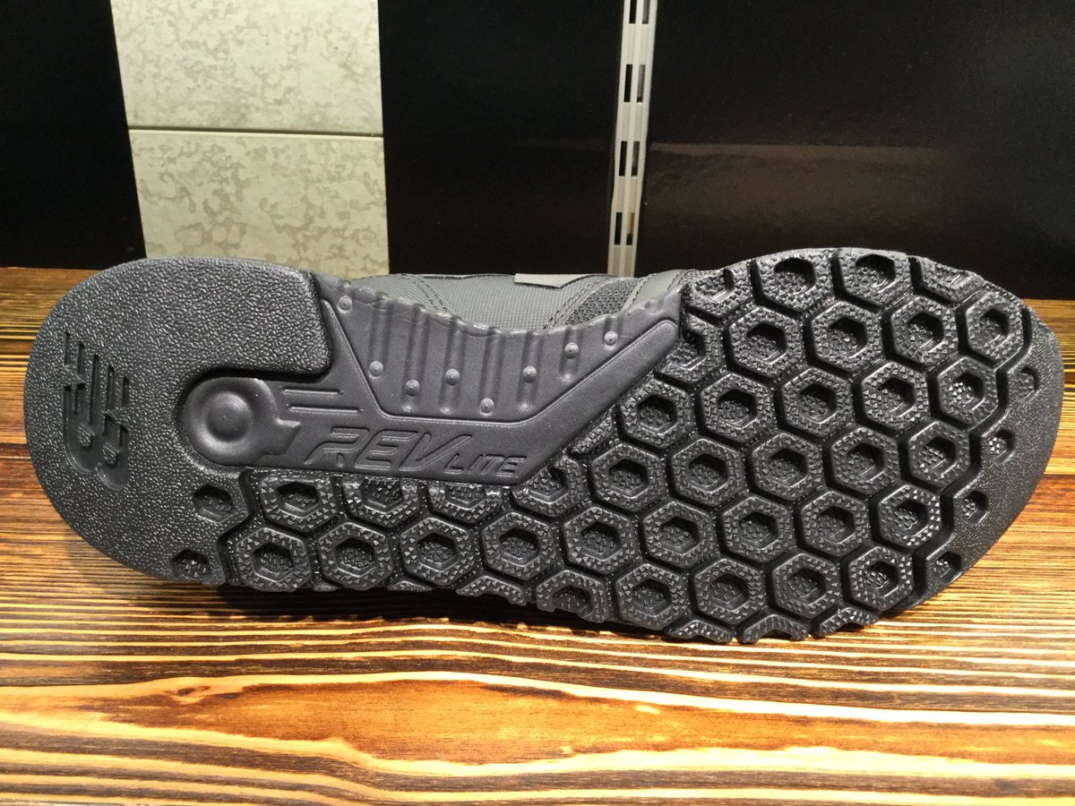 nb_SAPPORO's tweet photo. 《 #NB新商品 》
ブーティ仕様の247が登場!
「MRL247」
COLOR:OB/OG/ON
WIDTH/SIZE: D/25.0-29.0 30.0cm
PRICE :¥13,800+tax
#ニューバランス札幌 #newbalance #MRL247 https://t.co/ojZLlPkbNs