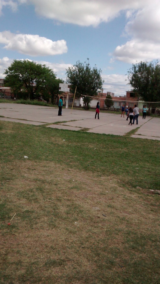 manutuacosta10's tweet photo. Deporte en #caj5071 @Saloacostaa_ @lmluna700 @martinbayon27 https://t.co/vufC3VI2KH