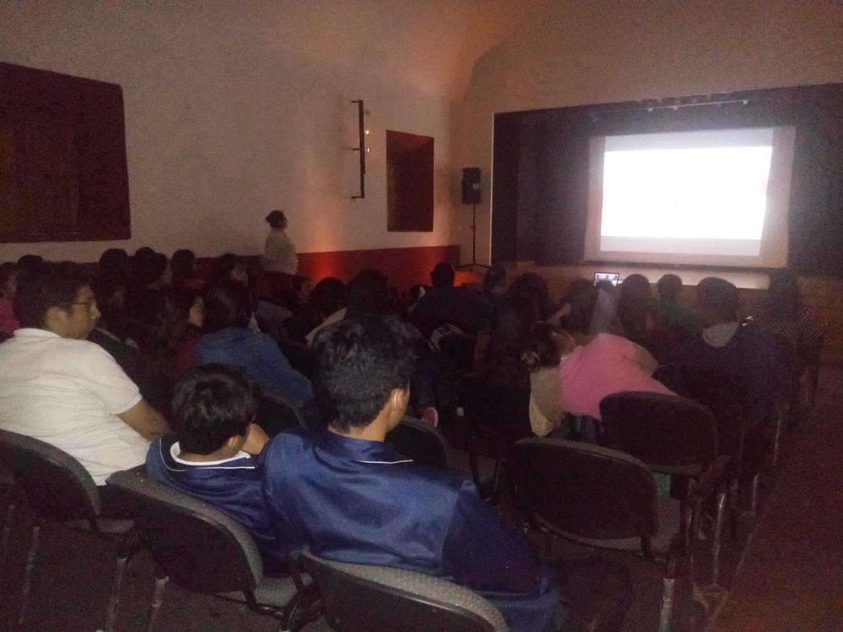 JuventudSalam's tweet photo. El pasado Martes 24 de Octubre del año en curso, llevamos a cabo el cuarto Cortometraje titulado: Guerrero, dentro del Festival “Doctubre 2017”, participando Jóvenes de Nivel Medio Superior y Superior. https://t.co/qPe7a7CXoD