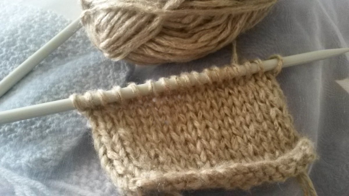 KnitWithMe's tweet photo. #Creacrafts stocking stitch in Quartz! #KnitWithMe #Knitting #Throw ๐ https://t.co/p7bcJmfk6v
