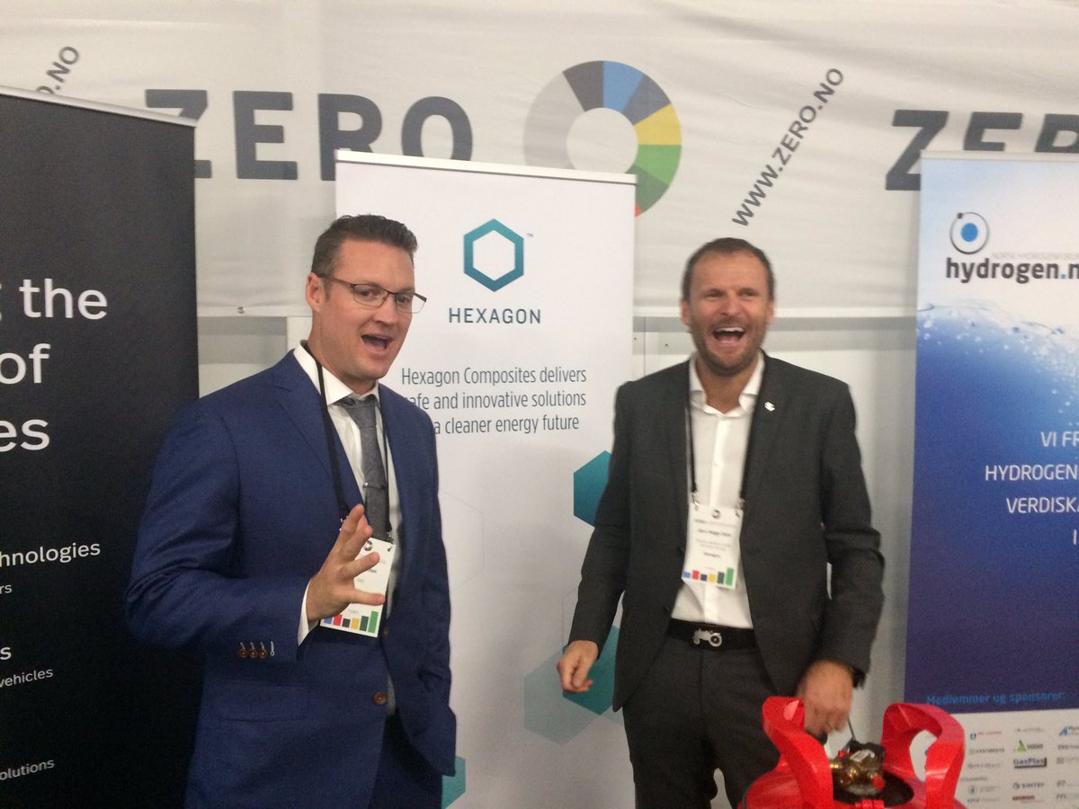 Ajoe71's tweet photo. Try to get this gent to shake hands in front of our logo, but he kindly refused with a smile @nikolatrevor #Zerokonferansen2017 https://t.co/9R3KTkau6s