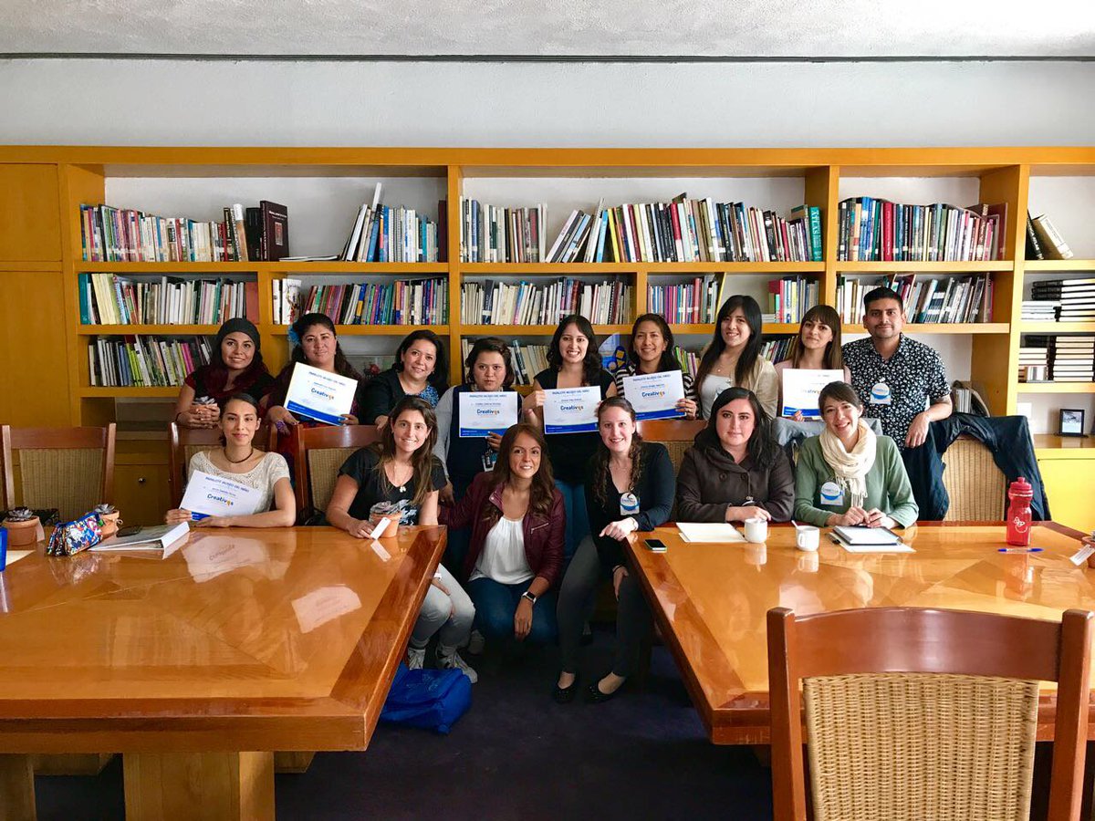 creativospmn's tweet photo. Clausura del taller 1
#Creativos #Papalote Felicidades maestros!! https://t.co/fGmwrxF1HP