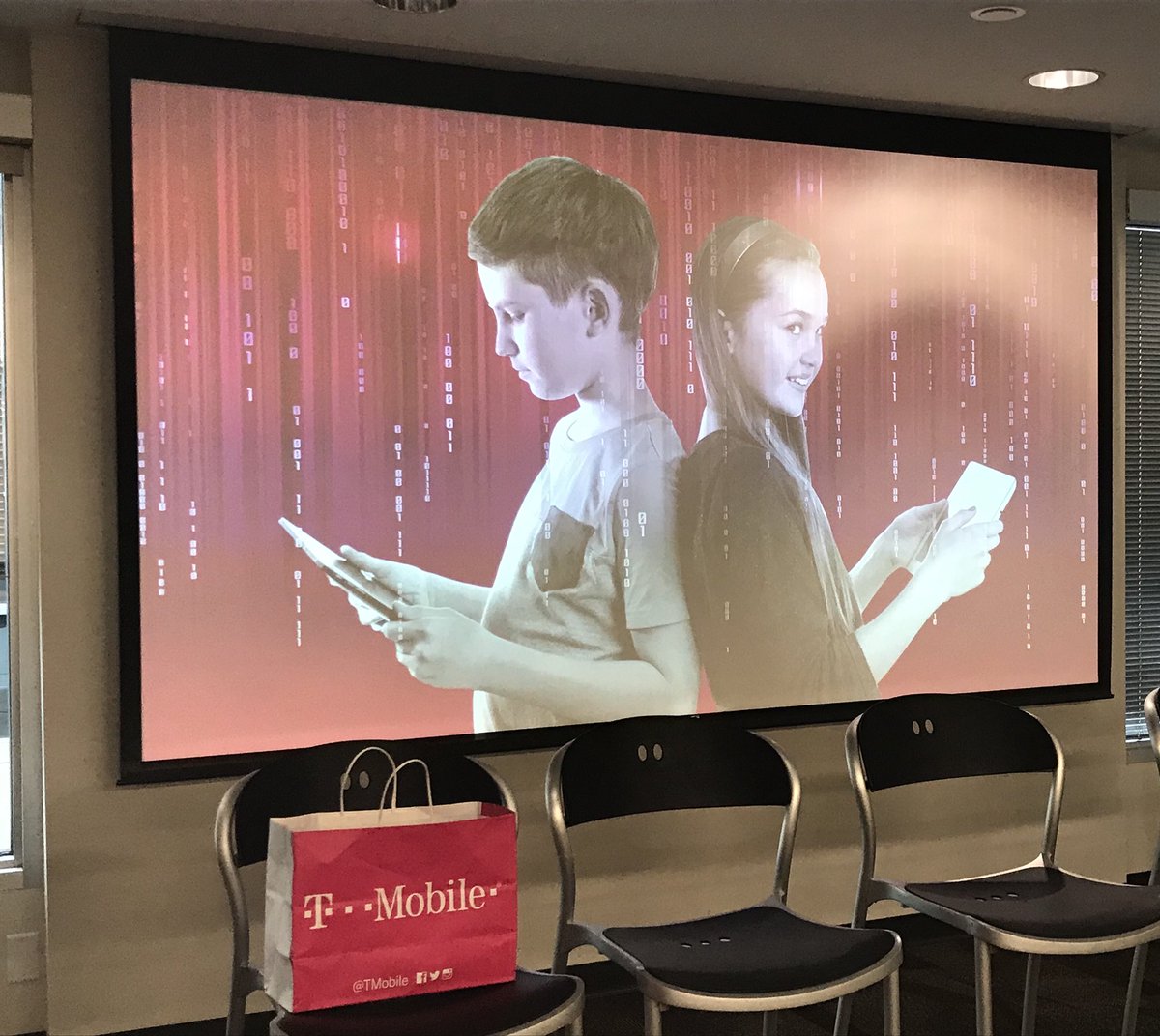 WLNtmobile's tweet image. Ready to inspire our next generation of #womenintech as we host the Boys and Girls Club @tmobile today!