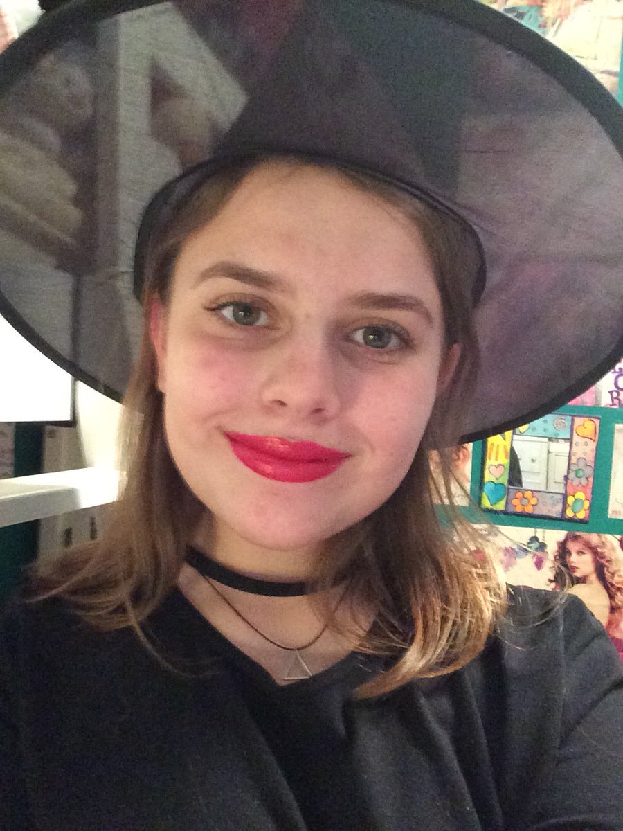 swifttosaturn's tweet image. Casting spells to get noticed by @taylornation13 🔮 #LookWhatYouMadeMeboo