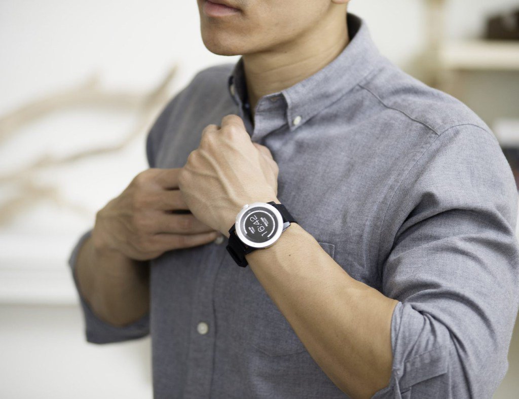 superblymedia's tweet photo. Matrix PowerWatch: läuft ohne Batterie https://t.co/X7rZhlwycr https://t.co/tDttHm5Uzc