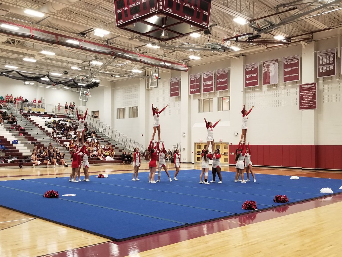 OxfordStES's tweet photo. Great Job tonight @BelvidereCheer at Skyland Cheer Championships!! #seaternation https://t.co/txDSzjAIft