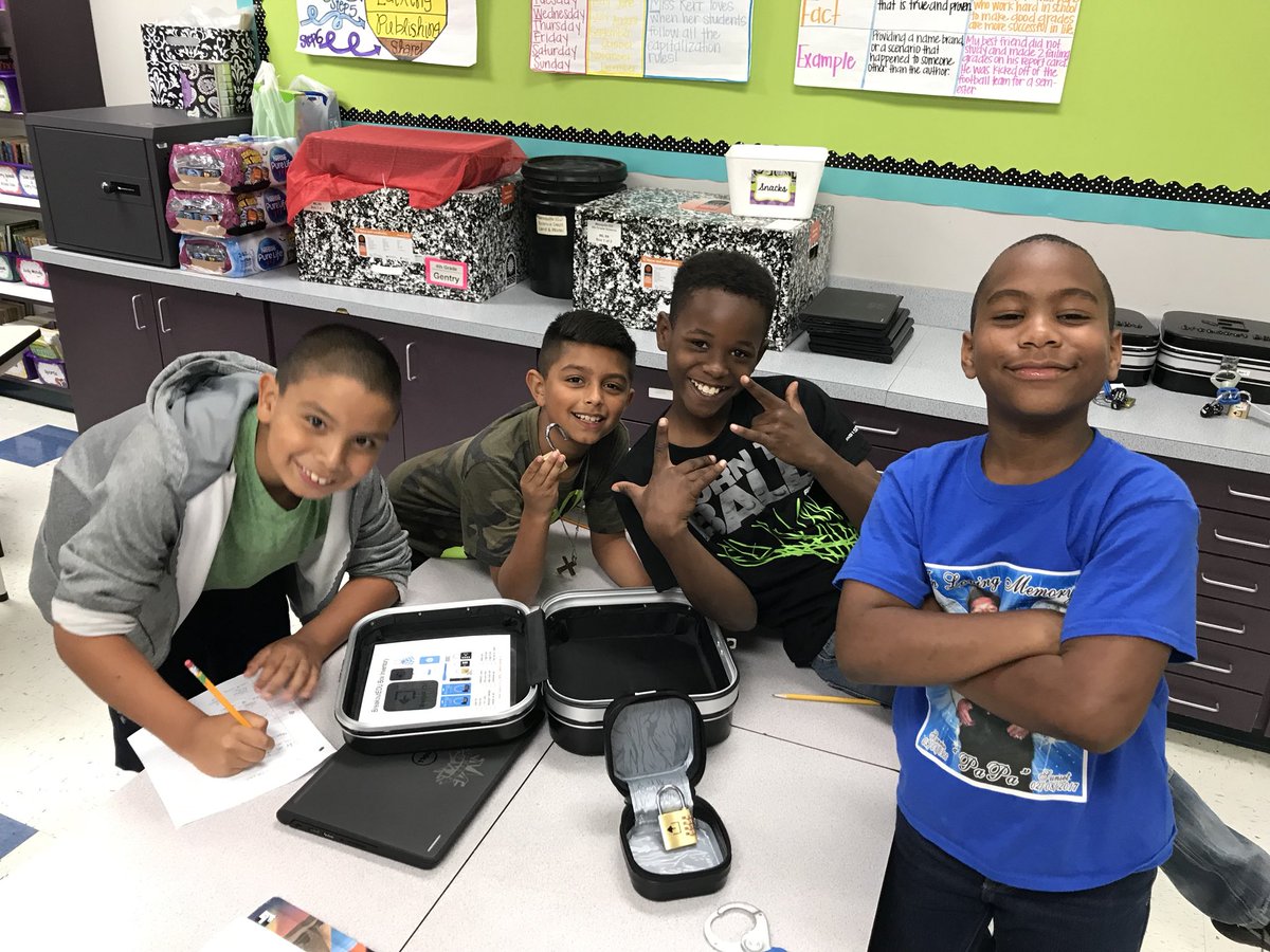 Miss Kerr tweet media