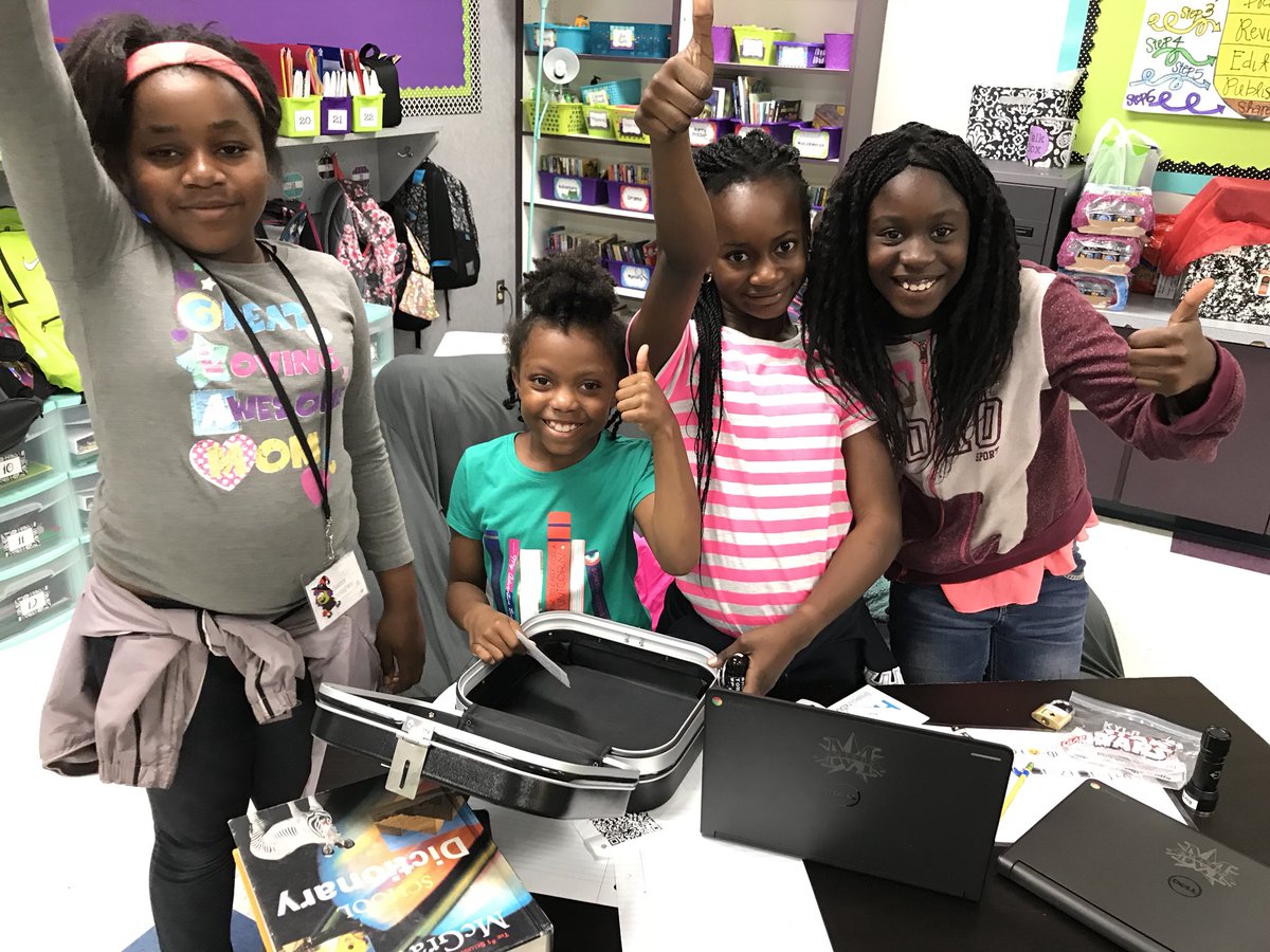 Miss Kerr tweet media