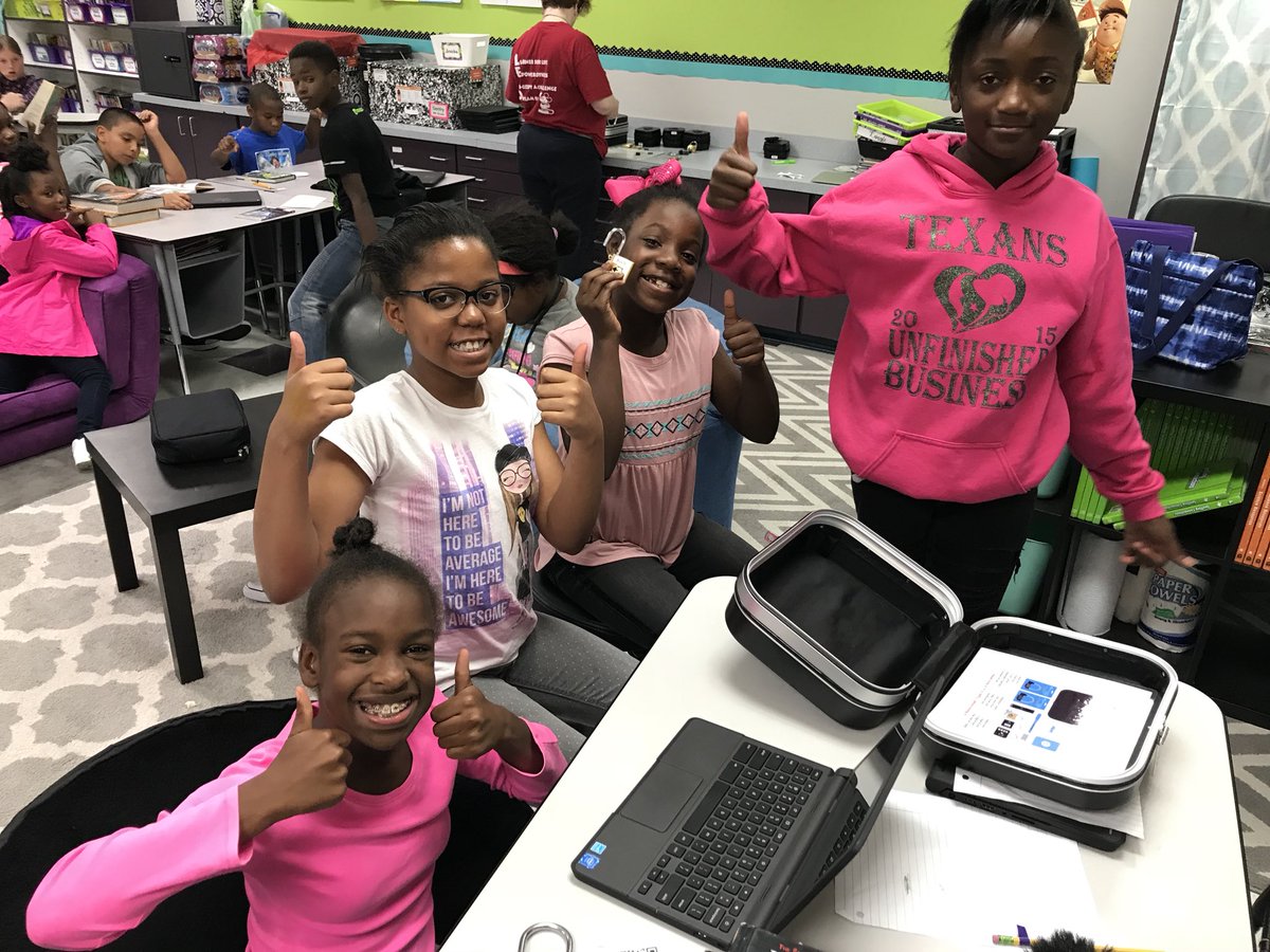 Miss Kerr tweet media