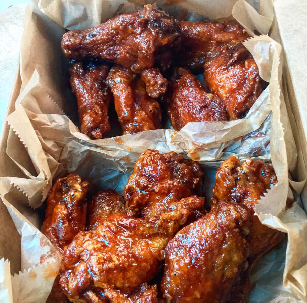 bistro_planet's tweet photo. Mmm! @LAWingCoTruck is serving up a choose your own #Wing adventure w/ 10 diff. sauce combos tonight 6-9 in #Glendale for #WhyCookWednesday! https://t.co/oRH6fJCOOv
