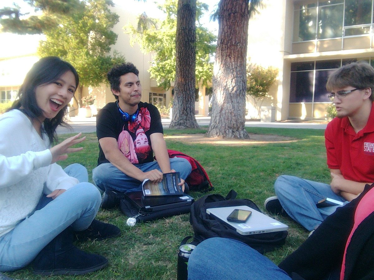 HistoryVelasco's tweet photo. Podcasting book discussions.  
#ci149 https://t.co/RZtb2JZD3F
