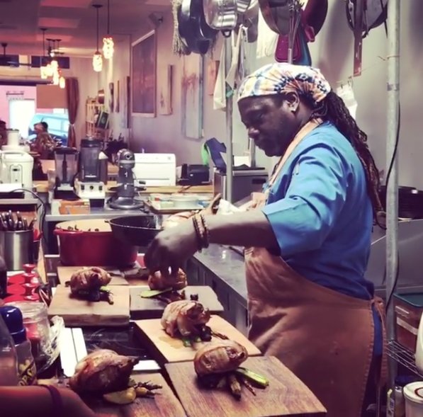 StrongRootsProv's tweet photo. Nothing like #doubleoink to keep #dinner interesting. We stay busy and keep dishes tasty #inourkitchen. https://t.co/2OXe3wdO2z