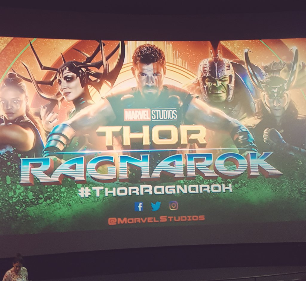 Marcbcote's tweet photo. Avant-première ce soir de #ThorRagnarok ! @MarvelStudios @vdancause01 @GeeksandCom https://t.co/4DFHZ7Cip6