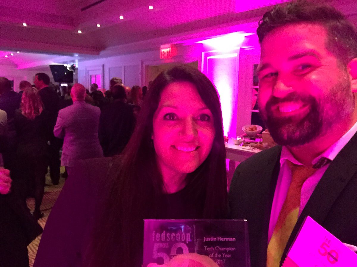 Kristen Honey 🐝 tweet media