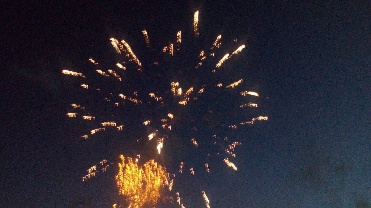 NoticiasCbo's tweet photo. Gob.@JustoNogueraP junto al pueblo de Bolívar le dió la bienvenida a las navidades felices. Bolívar tierra alegre, de paz y de Victoria https://t.co/p9HnVfD4uS