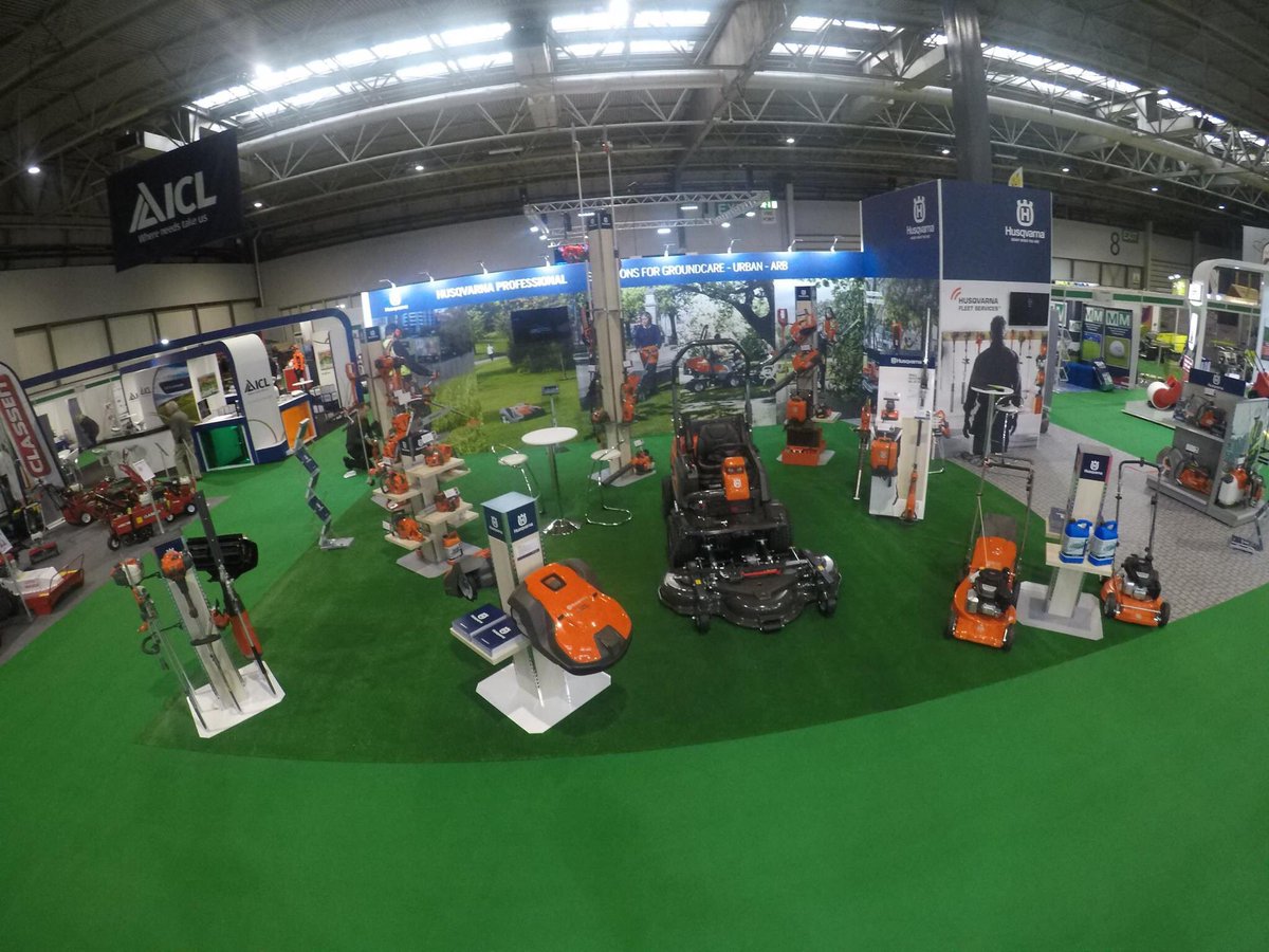 UK_Husqvarna's tweet image. Come &amp;amp; see Husqvarna @ #SALTEX2017 tomorrow, The NEC Birmingham in Hall 8 stand H040 #Birmingham #lawncare #Battery #automower #Lawnmowers