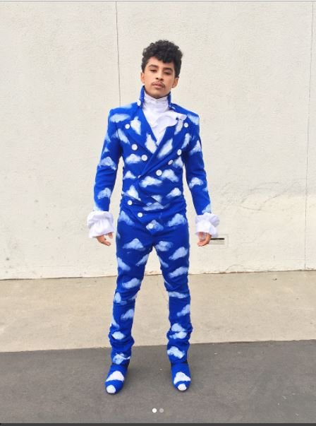 raphouse_'s tweet image. #PrincetonPerez better come through with his #Prince costume!