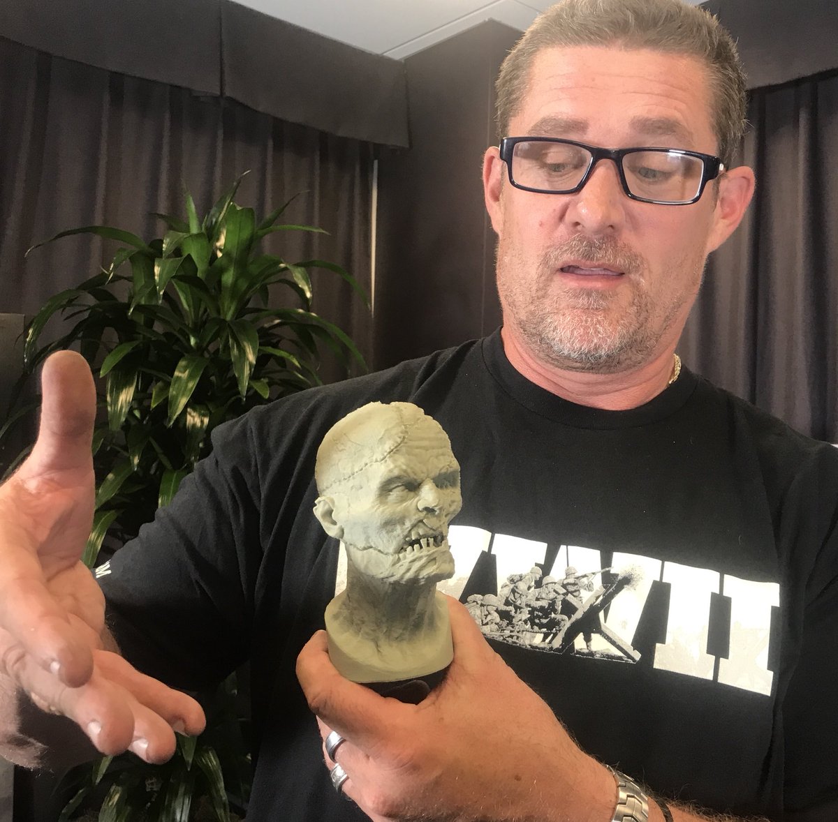 GlenSchofield's tweet image. I’m feeling good today. Starting now RT to win this 3D printed Zombie head done here at SHG. I’ll choose a winner at launch. @SHGames