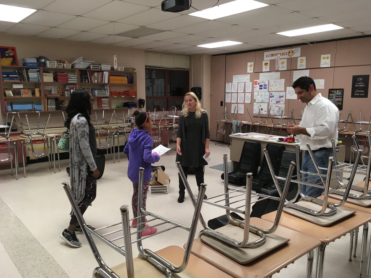JeffHowlettUSN's tweet photo. Mrs Cabral 8th Grade ELA https://t.co/s5Lcv3Pqtm