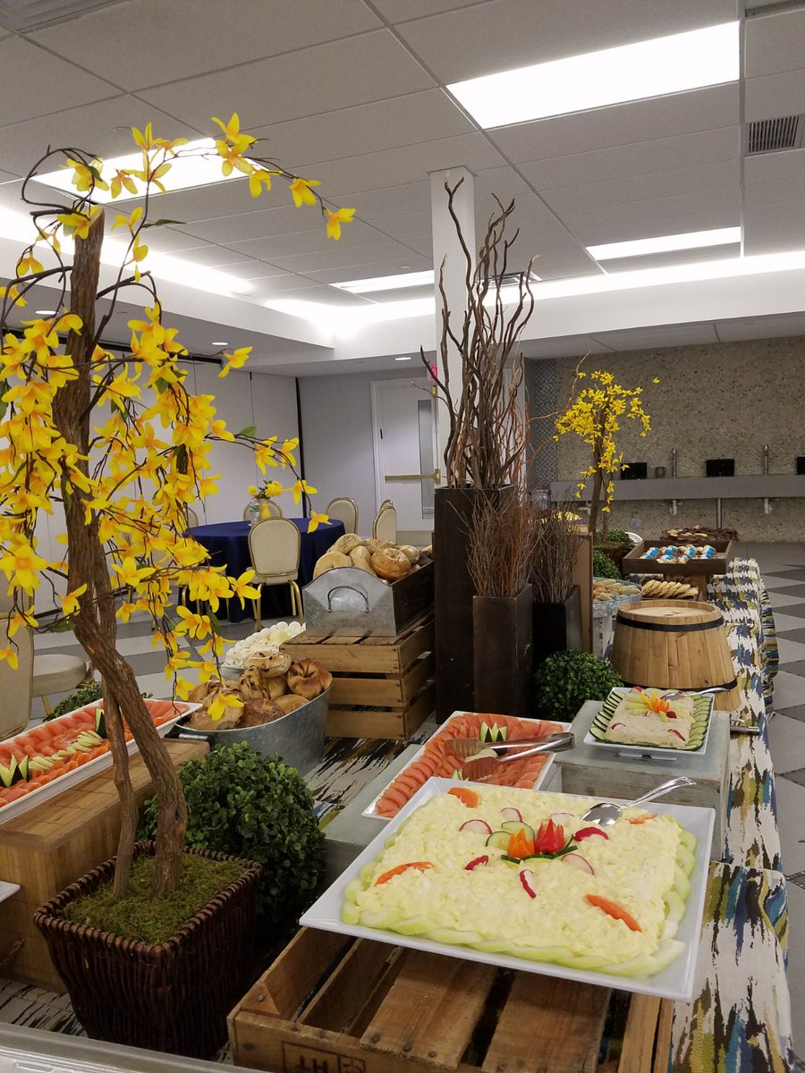 MiChicascater's tweet photo. Rustic bris! #bris #brit #breakfast #eventplanning #catering #buffet https://t.co/h3DuJigIDz