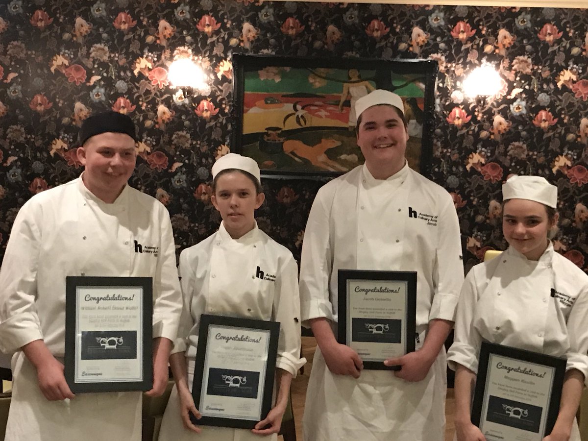 AMCopywriter's tweet photo. #newtalent #buddingchefs #DingleyDellCheffins #jerseyci https://t.co/DFNpx2izBN