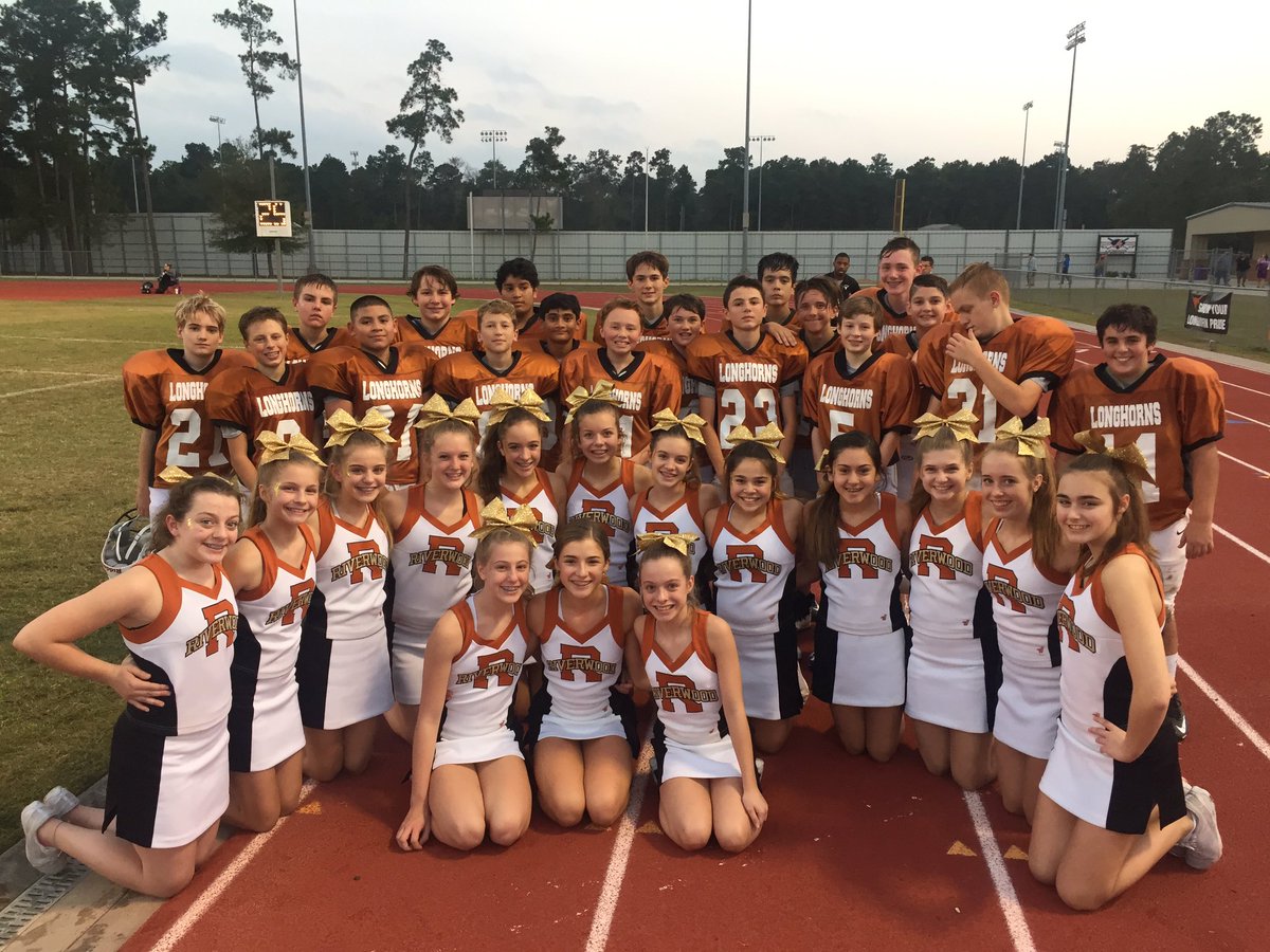 RMS_BOYS_ATH's tweet photo. The RMS 8C team taking a great pic with our amazing cheerleaders!
#RMSSTRONG https://t.co/KxpUnOwQ4l