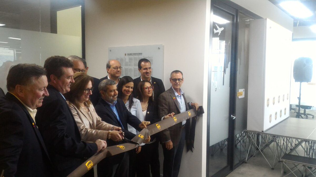 PROCOLOMBIACO's tweet photo. .@UPS inaugura en Medellín Centro Global de Servicios de Negocios, generando 130 nuevos empleos para la ciudad. #InviertaEnColombia https://t.co/a8Dyk0auqH
