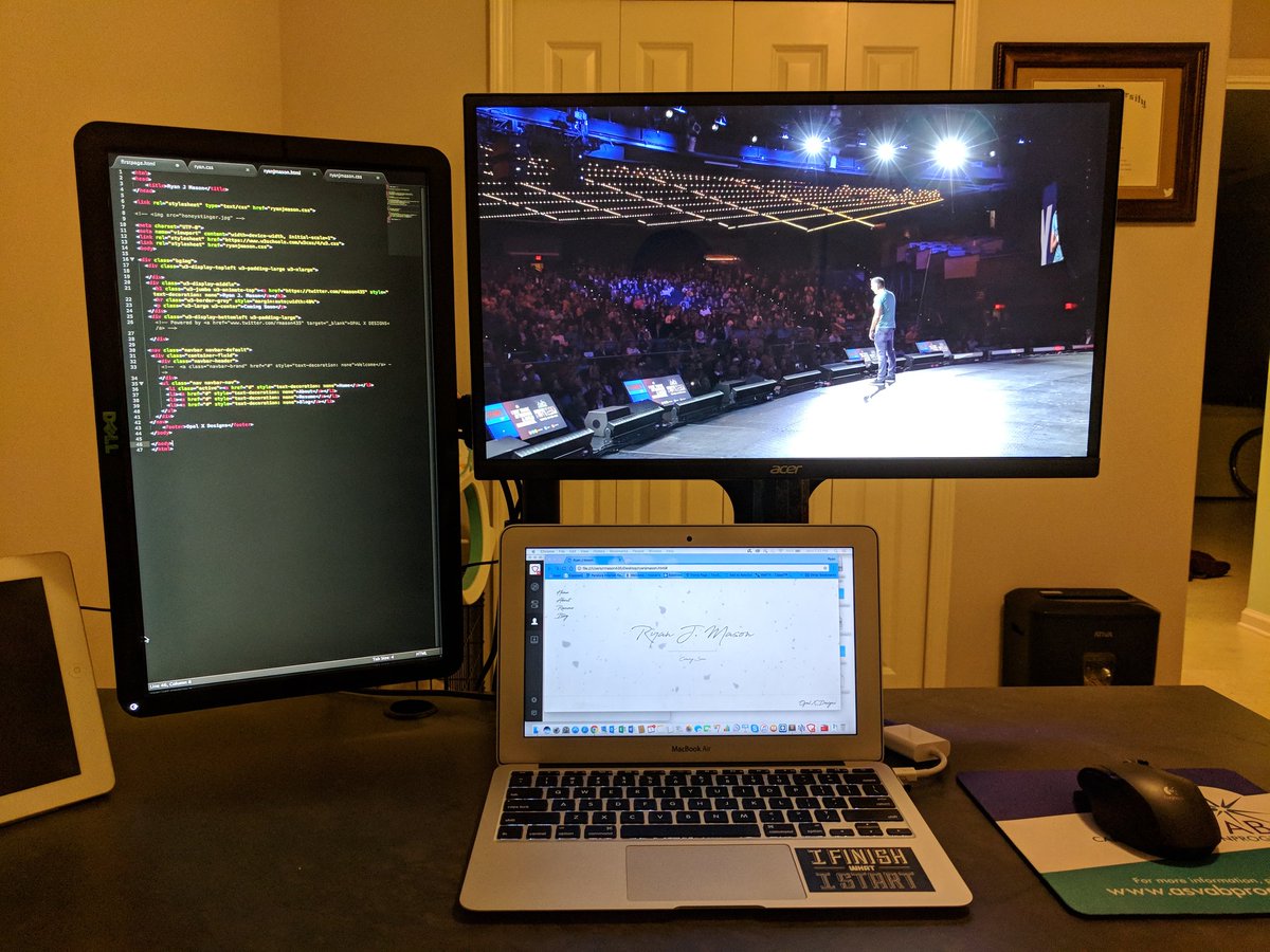 rmason435's tweet photo. @vivo_us Vesa mount came in today and fit like a glove! Couldn't be happier 👍 Time to grind #codehustle #100DaysOfCode @garyvee👌🏻 https://t.co/OwpHxMmEnv