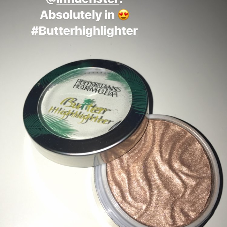 beccaaat's tweet photo. Most creamy and blinding drugstore highlighter! Smells like a tropical dream 🌴😍 @Influenster #ButterHighlighter #complimentary #contest https://t.co/RXNA20ysT3