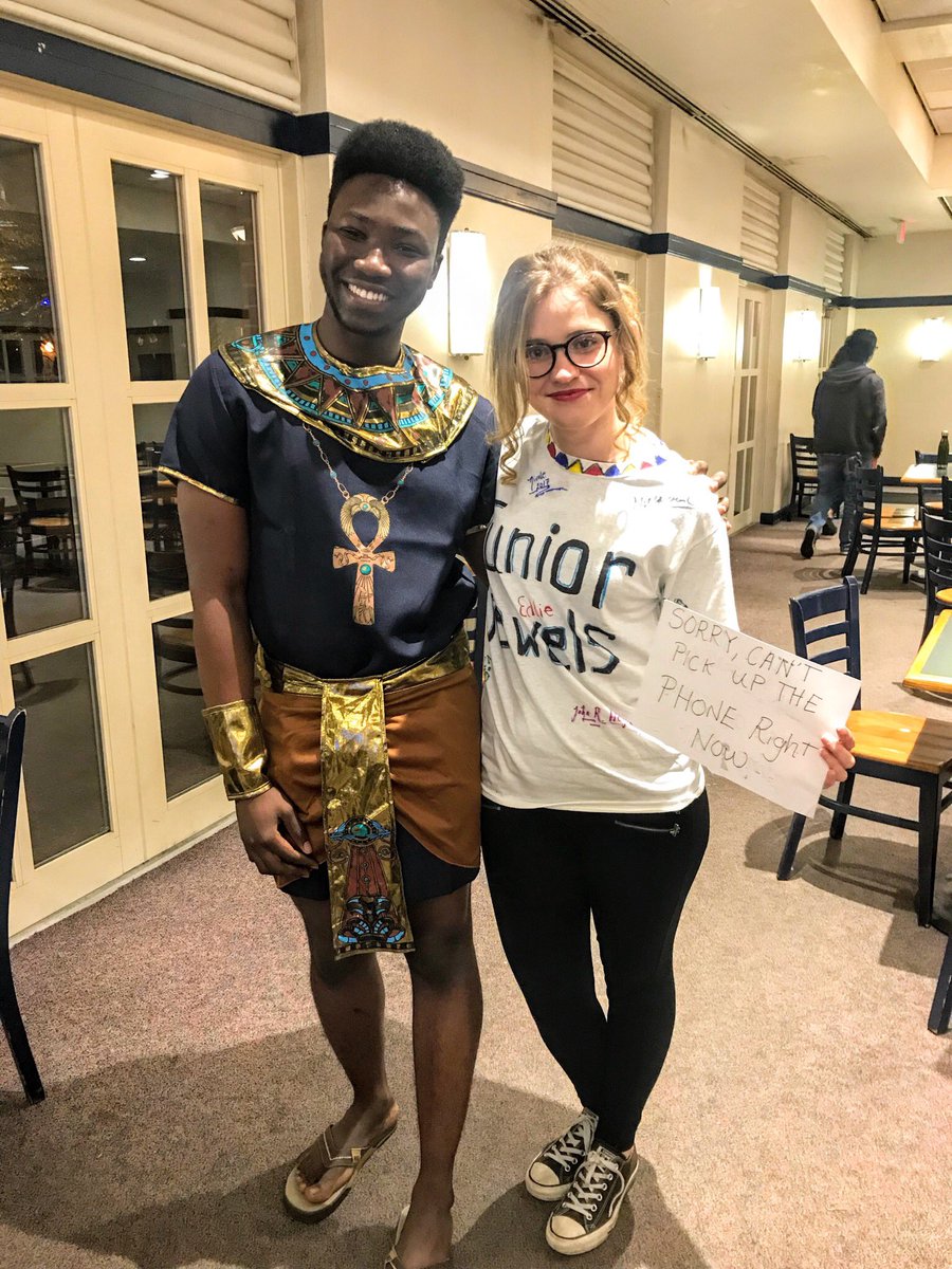 historia_stan's tweet image. #LookWhatYouMadeMeBoo I found the old Taylor Swift!