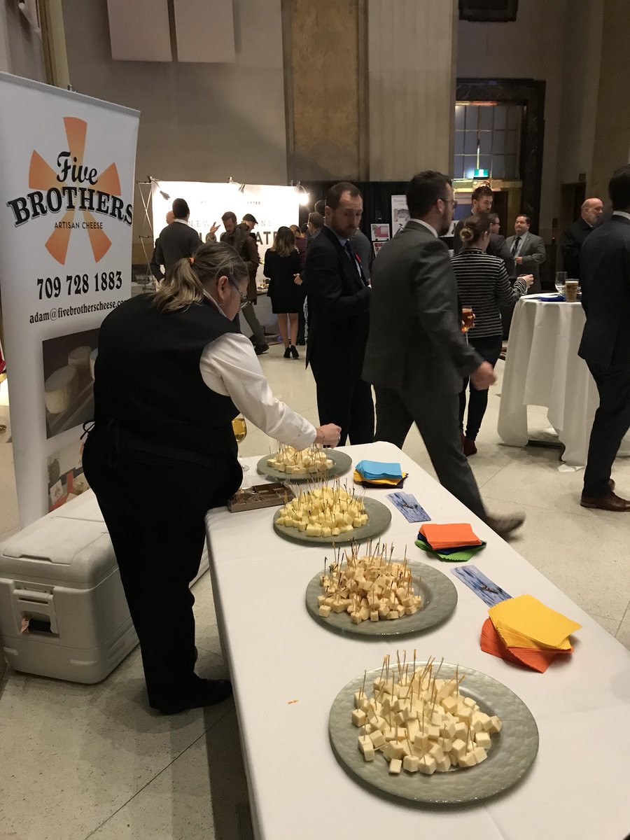 5brotherscheese's tweet photo. Hello #Ottawa Glad to be here on #ParliamentHill serving up some #nlcheese for #NLShedParty @NLDistilleryCo @NLChocolateCo @Toddperrin https://t.co/lGIhwGWkw4