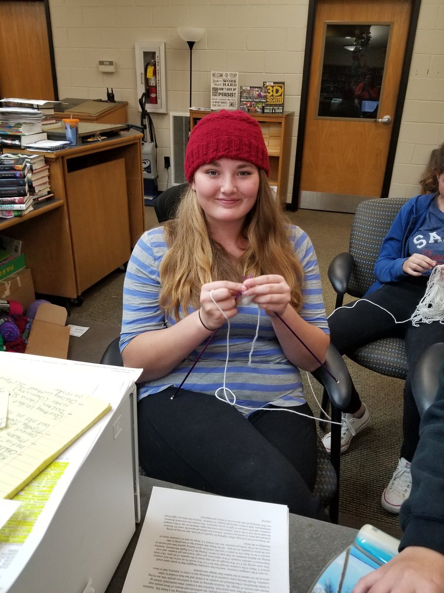 AWordyFox's tweet photo. Zoe is modeling her beanie that she made! My little knitters have enjoyed the makerspace! #cdmakes https://t.co/9oJqHLhBwv