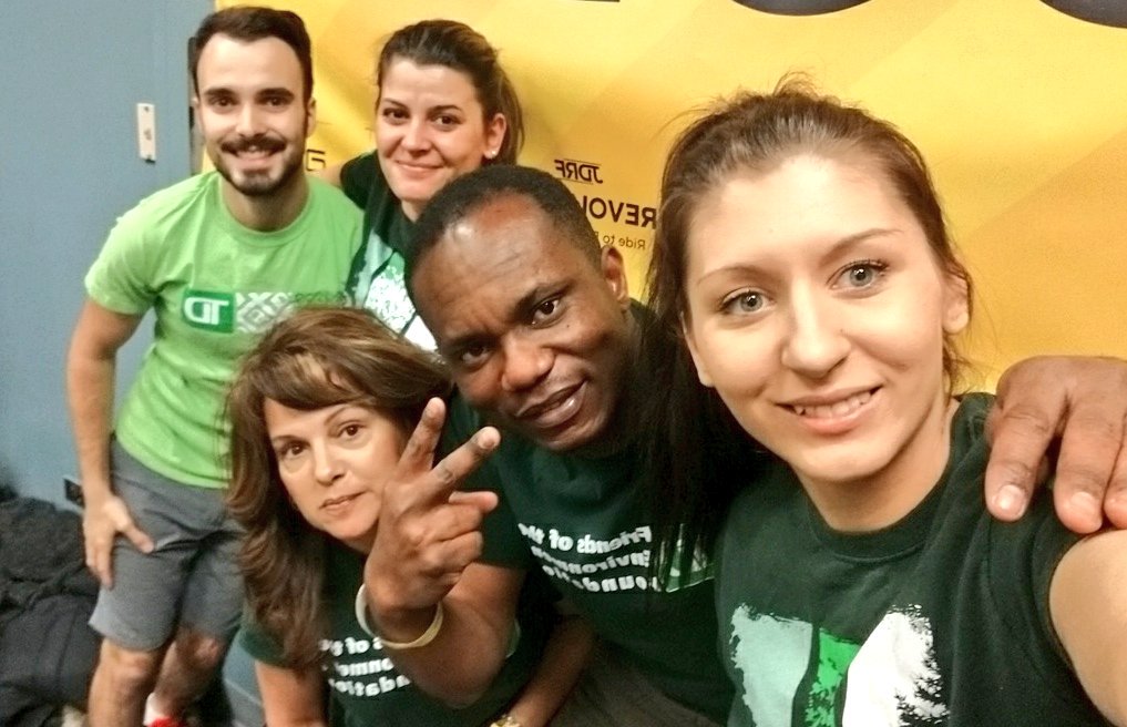 correia_mm's tweet photo. Team TD Notre Dame supporting a great cause today ! 
@JDRF @SHong_TD https://t.co/znOU83l9e6