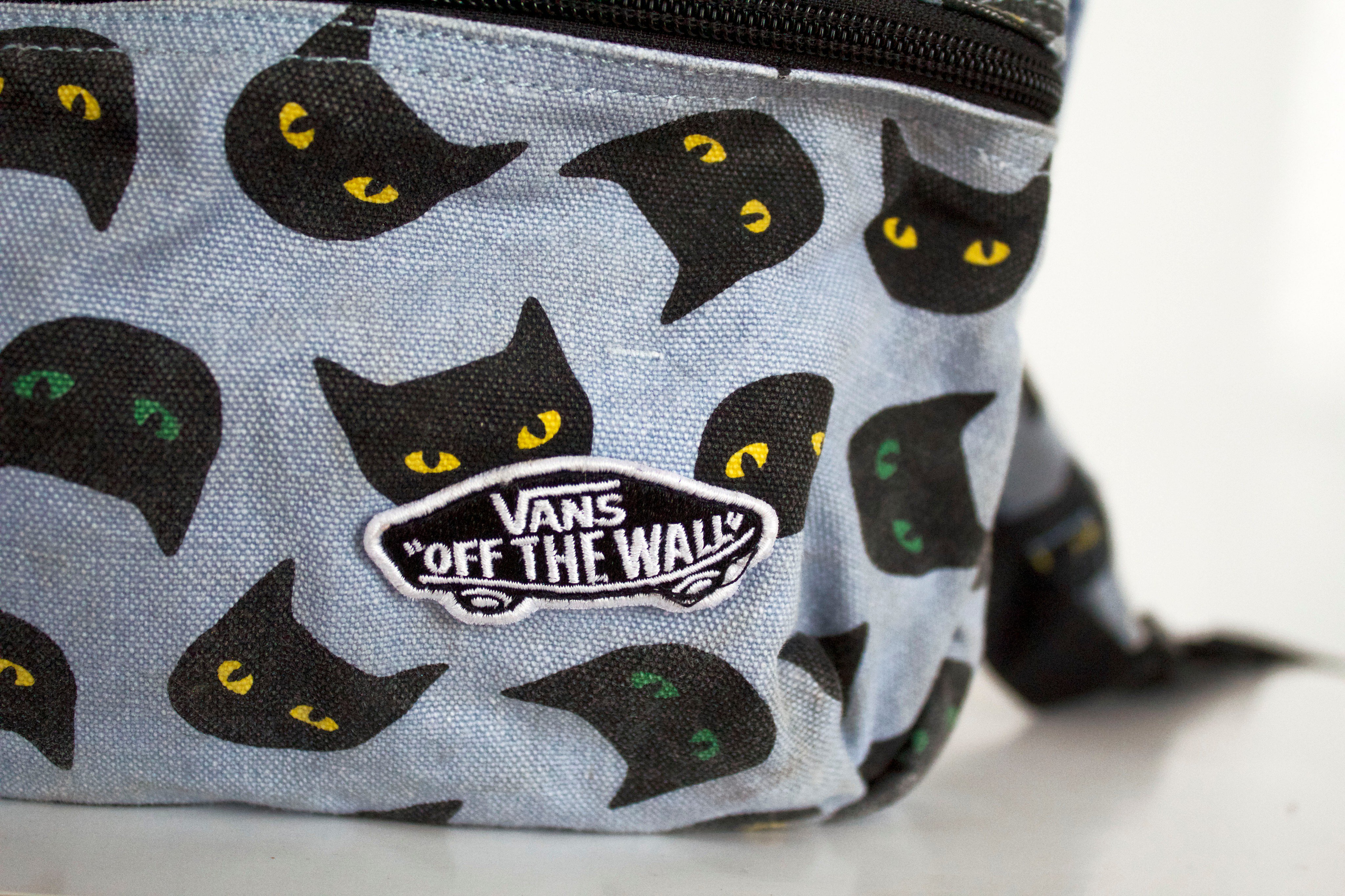 ReUseme on Twitter: "🎒🐱💙 Mochila de #Vans Por $280 ---&gt; https://t.co/XcictbqBiB #GoSecondHand #UsaYReusa #ZEROwaste https://t.co/5u1DDJbfMw" / Twitter