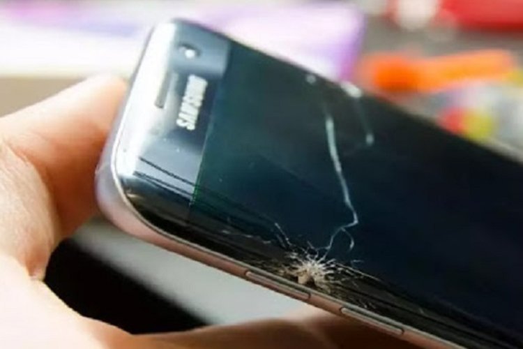 iScreenExpress's tweet image. No job’s too small. You bring us a repair, and we’ll make sure it’s taken care of.