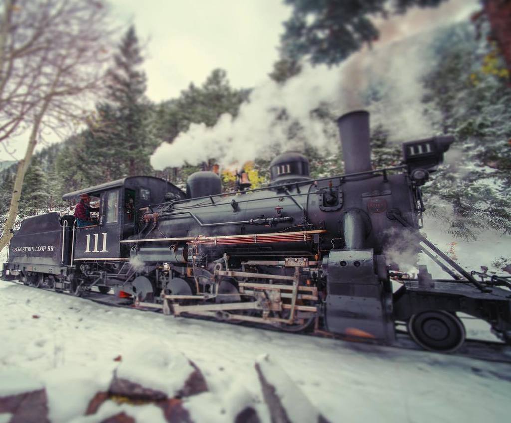 robbieconaway's tweet photo. #oldtrain #train #travelvlog #travelblog #georgetowntrain #winter #winterrailroad #steamengines #steamenginetrain #mountainwinter https://t.co/7tcbSMm8QF