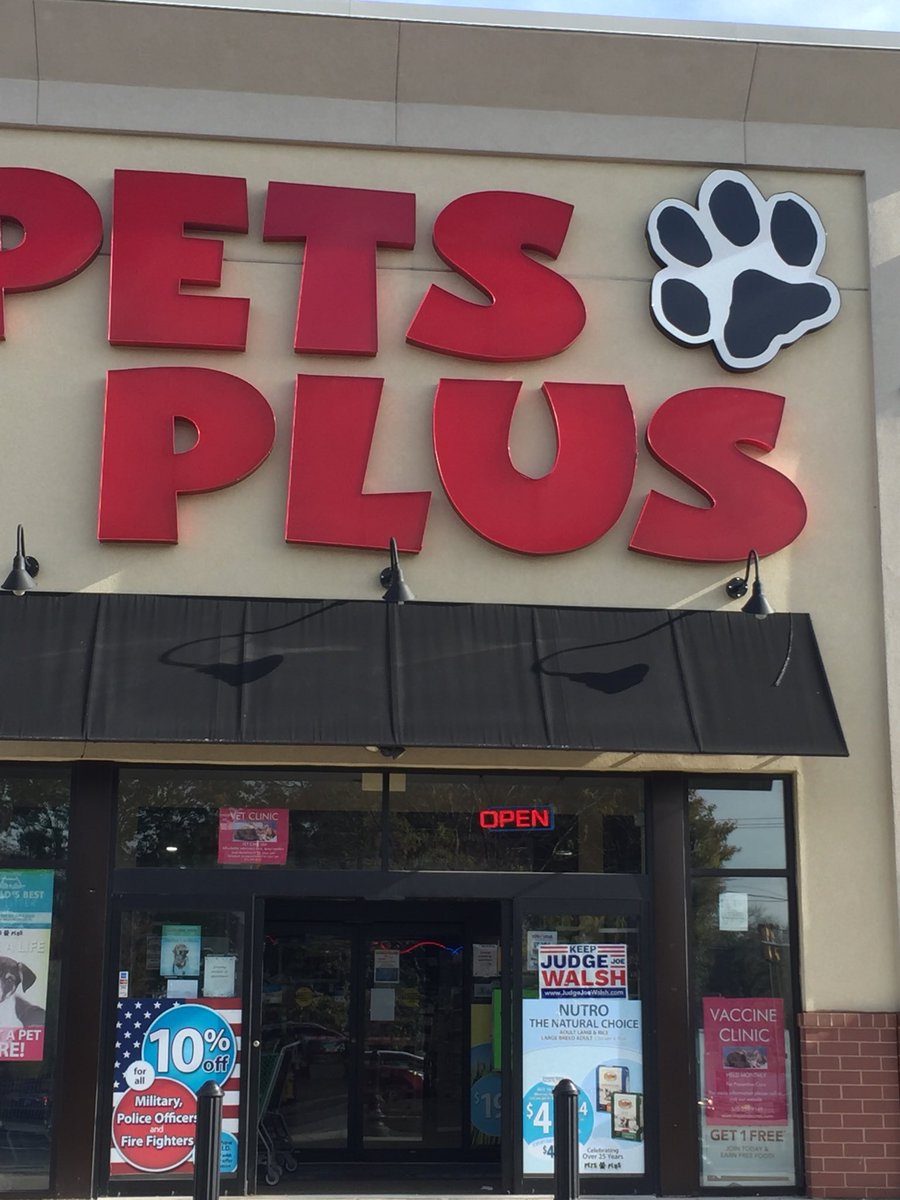 The dogs at Pets Plus in Lansdale want to Keep Judge Joe Walsh. Thanks owner Bruce Smith for your support.