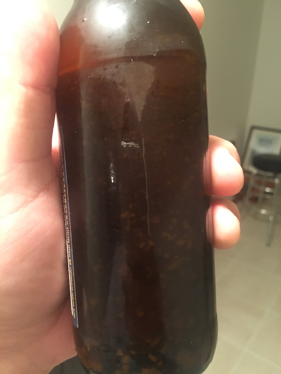 PhantomGrapher's tweet photo. .@VictoryBeer grabbed a beer for the #WorldSeries #Game7 and noticed something weird in my beer... what is this?? Mold?? https://t.co/kO9aKW1ctj