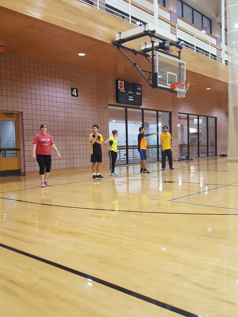 SMQuidditch's tweet photo. The honorary quidditch dodgeball team. Keeping those arms fresh. https://t.co/rm2UEWcScX