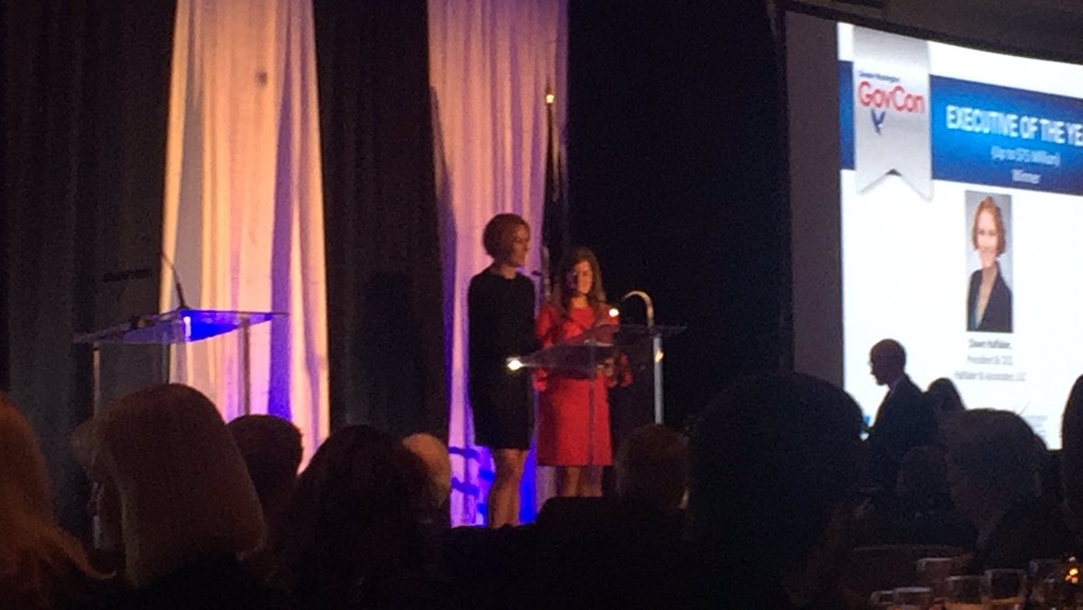 mikehking's tweet photo. Congrats @dawnhalfaker -- so great to see you honored as #GovConAwards Exec of the Year at #GovCon2017 !!! Go @halfaker ! https://t.co/jK9abjmYZF